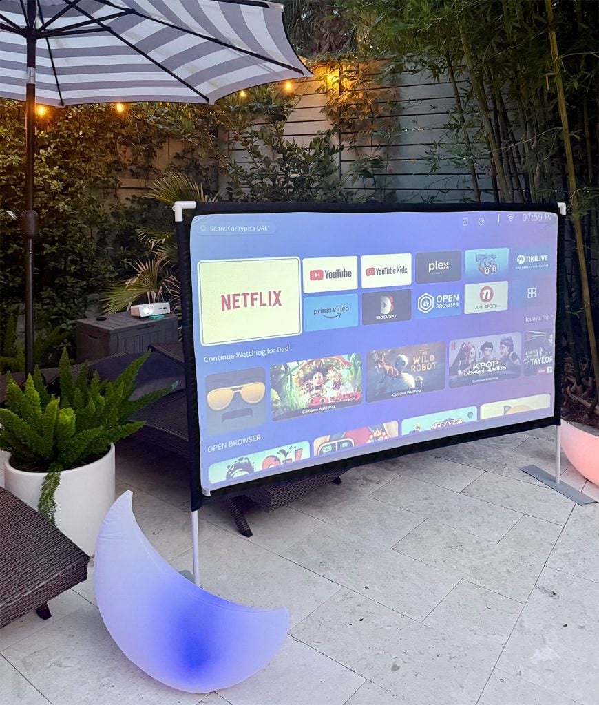 Outdoor Movie Screen With Netflix Prime Video and YouTube